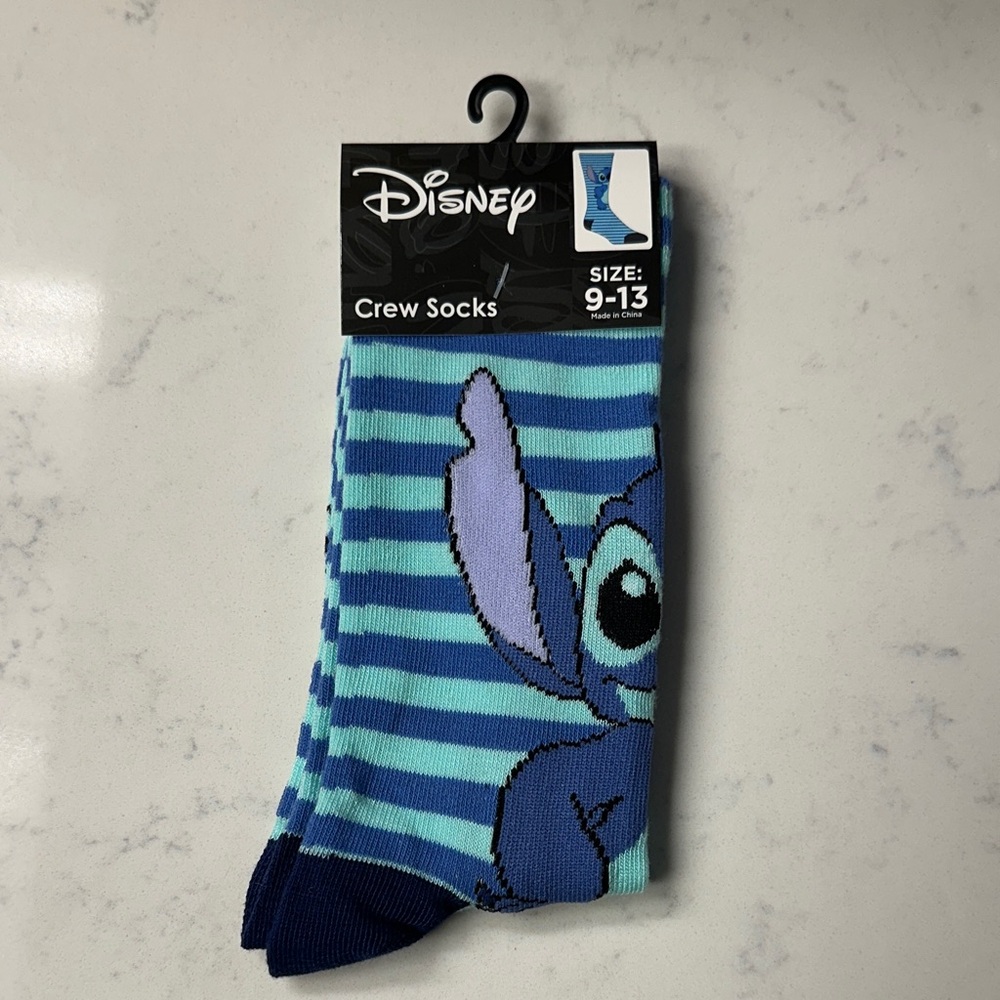 🤩3/$15 SALE🤩!!!
Disney Stitch Blue and Aqua Striped Socks